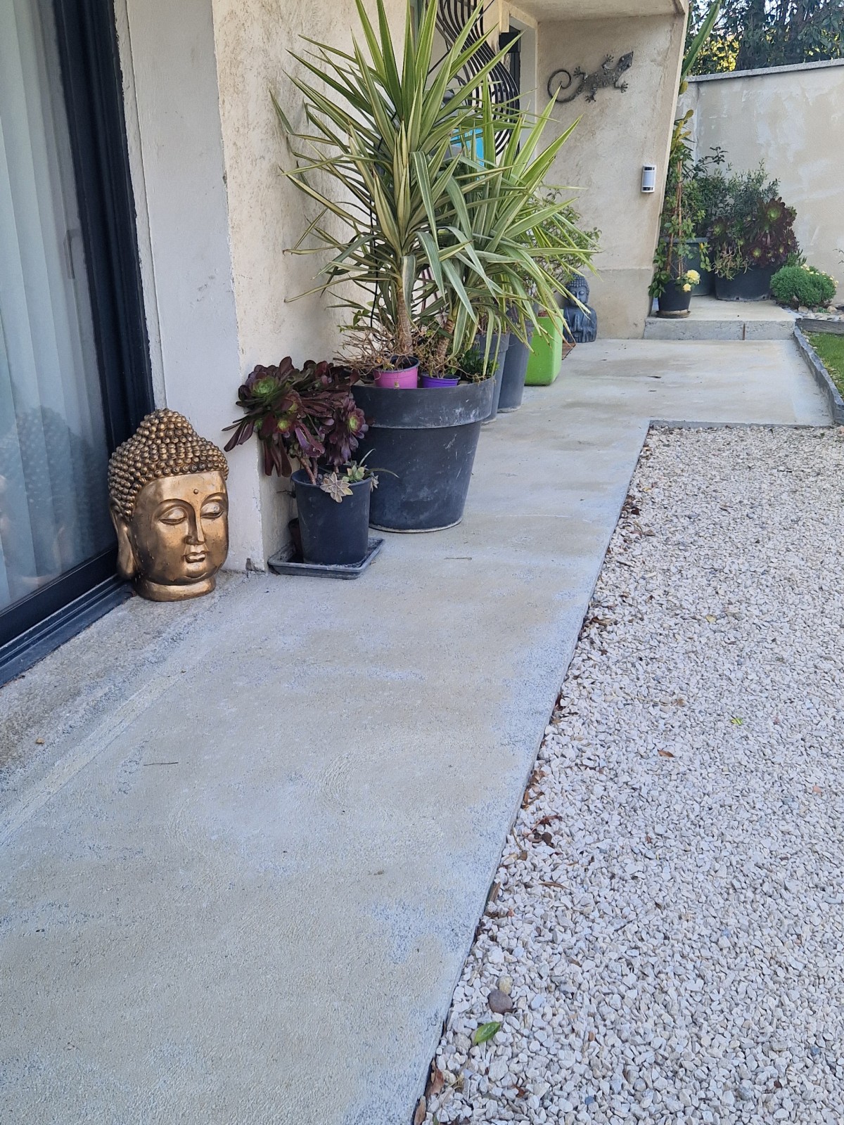 Vu de la dalle fini prête à recevoir le carrelage 