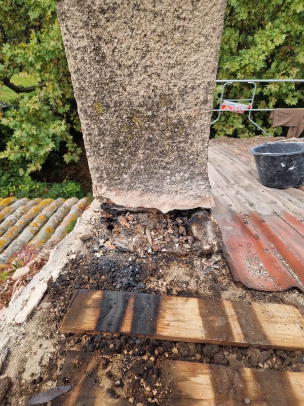 Rénovation d'une toiture sur la  Ville de Cadenet dans le Vaucluse (84)