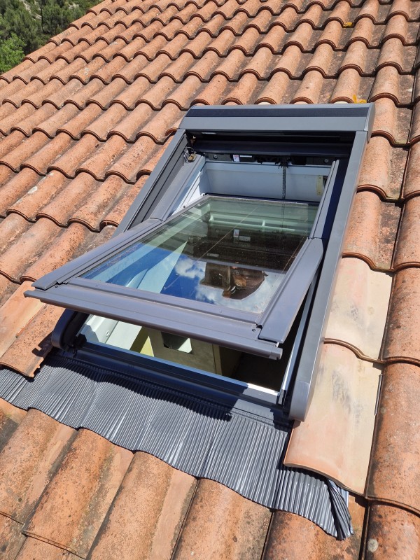 Remplacement des velux sur la commune de fuveau 