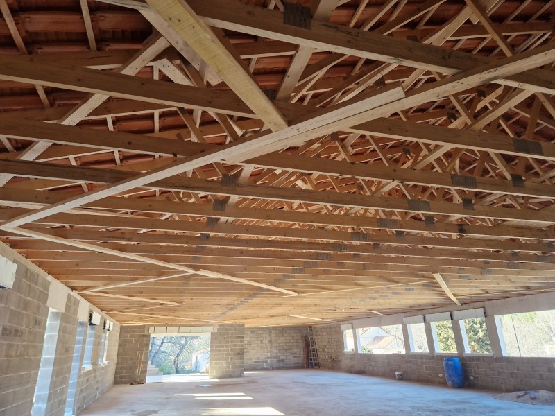 Pose de charpente et couverture à ventabren dans le bouches du Rhône
