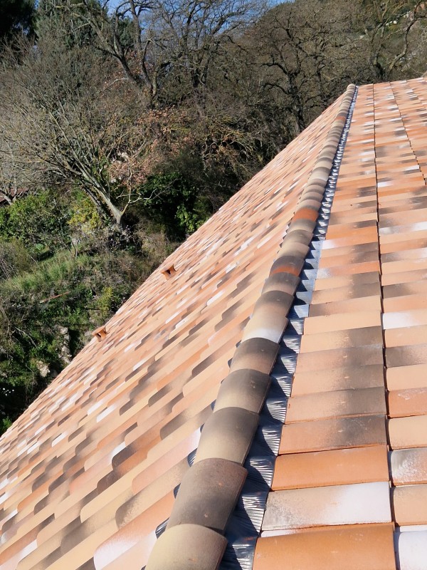 Pose de charpente et couverture à ventabren dans le bouches du Rhône
