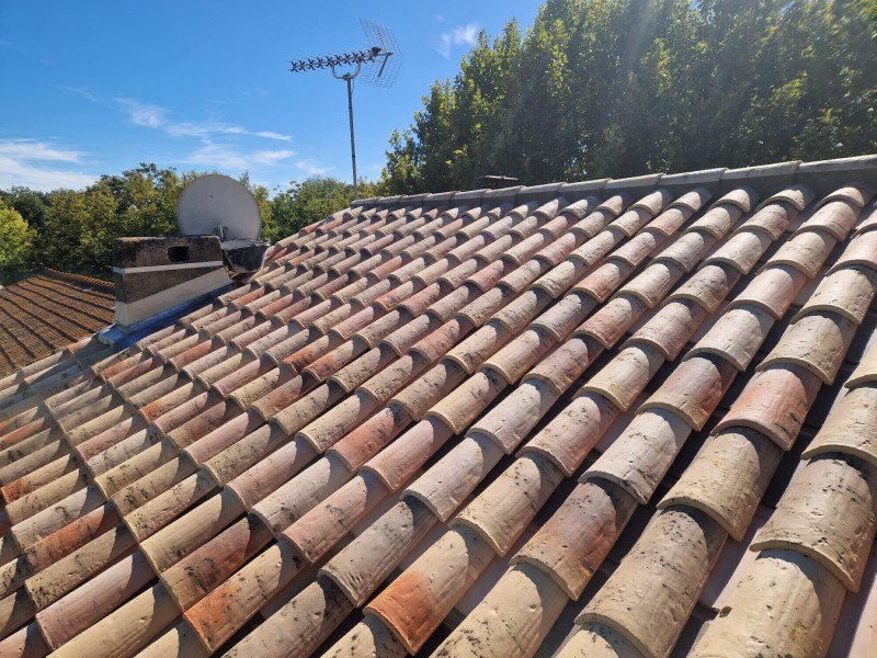 Rénovation d'une toiture sur la  Ville de Cadenet dans le Vaucluse (84)