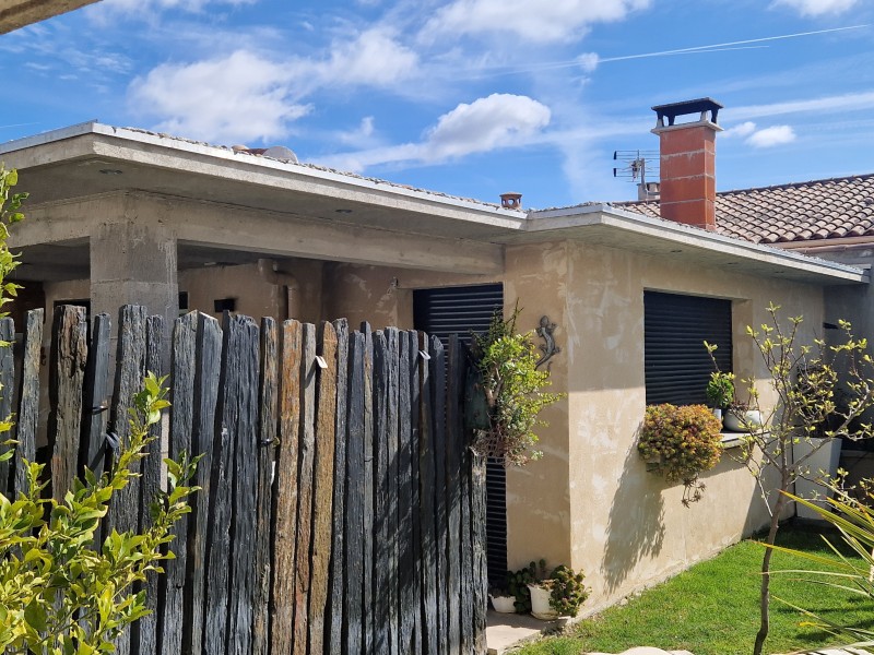 Pose de pare vue en ardoise sur la commune de Lançon de Provence
