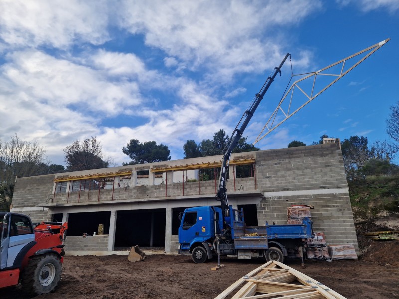 Pose de charpente et couverture à ventabren dans le bouches du Rhône