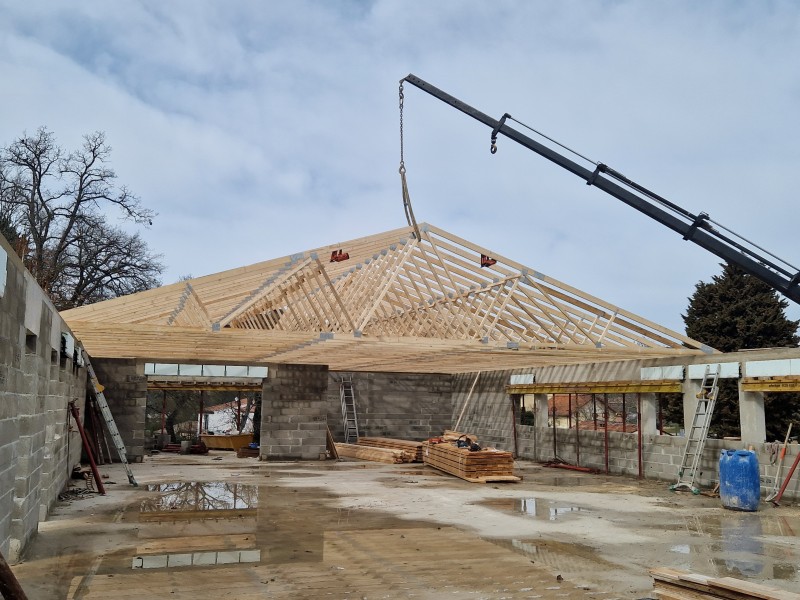 Pose de charpente et couverture à ventabren dans le bouches du Rhône